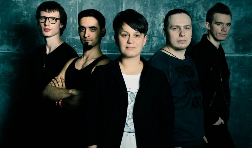 Даарика – независимый музыкальный коллектив, исполняющий альтернативный рок.