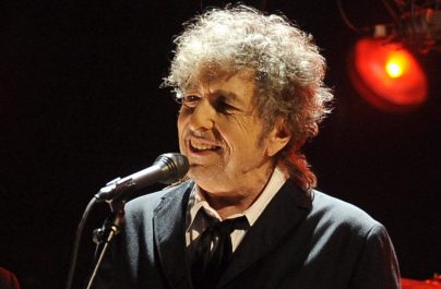 Боб Дилан стал Нобелевским лауреатом.