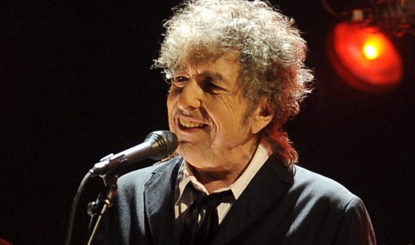 Боб Дилан стал Нобелевским лауреатом.