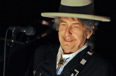 Боб Дилан в конце марта презентует сборник «Triplicate»